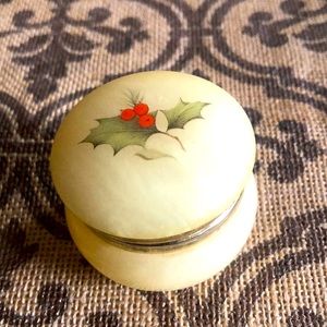 Genuine Italian alabaster trinket box